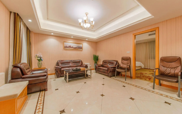 Vienna Hotel (Shenzhen Guanlan Changhu Metro Station) ) – Lobby – Shenzhen