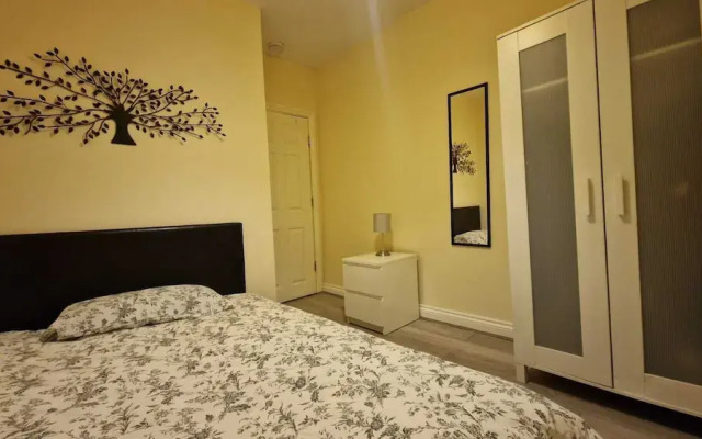 Private room near Hither Green Station
