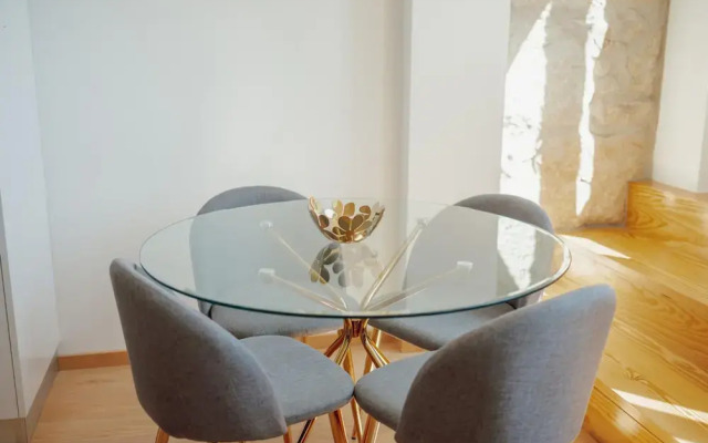 Modern Stylish Apartment II