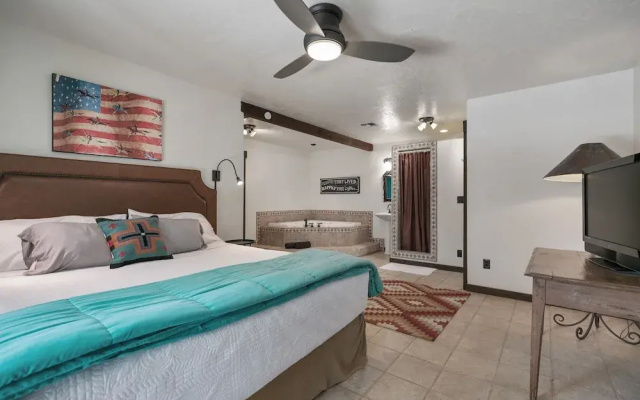New! Luxury Casita W/hot-tub&firepit&countryviews
