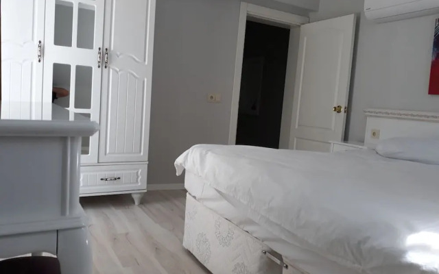 Golden Spark Apart Hotel