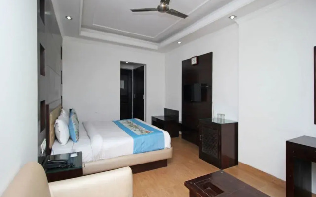 OYO 1679 Value Hotel