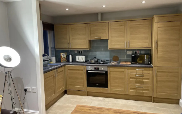 Immaculate 2-bed Apartment in London