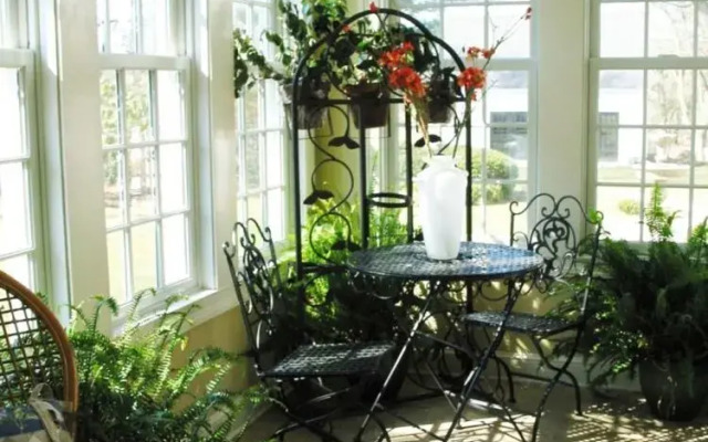 The Connecticut River Valley Inn
