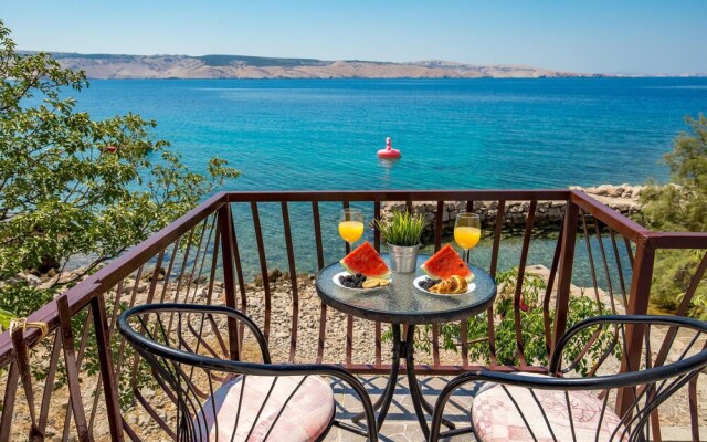 Beautiful Home in Prizna With 2 Bedrooms and Wifi