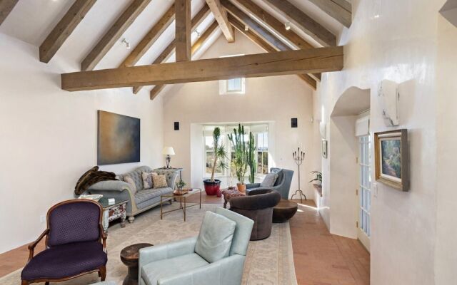 Arroyo Vista - Secluded Southwestern Luxury