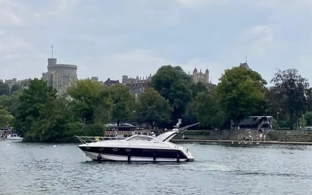 Romantic 3beds Yacht Escape on Thames