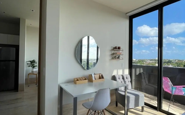 New Downtown Condo with Rooftop Pool