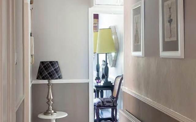 JOIVY The Wee Palace by the Castle