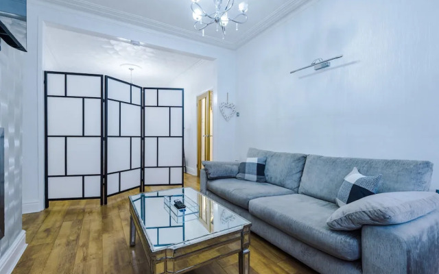 The Seedley 4 Bedroom House - Salford