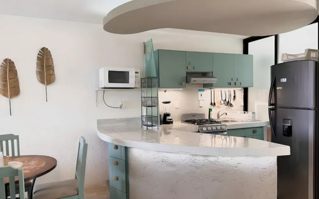 Beachfront and Ocean View Apartment