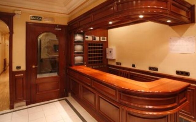 Hostales Victoria I Y II