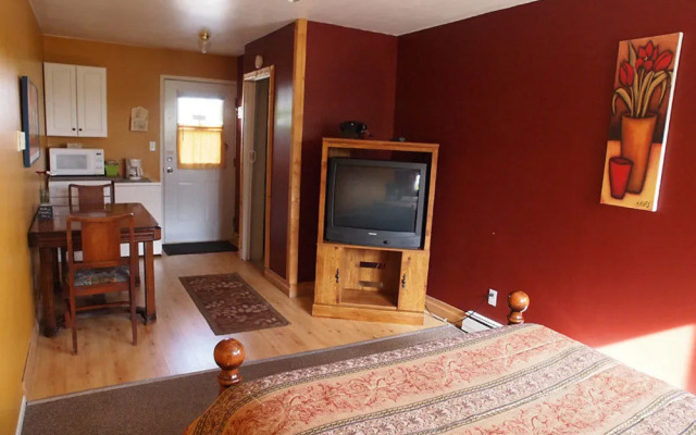 Mountain Ridge Motel & R V Park