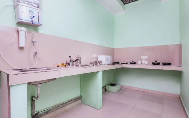 OYO LIFE NOD467 Sector 135