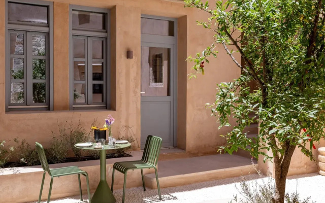 Azade Chania