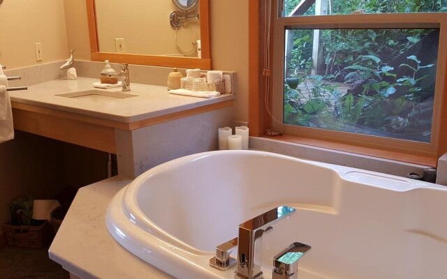 Reef Point Oceanfront B & B
