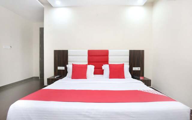 OYO 10318 Hotel Sukhman Residency