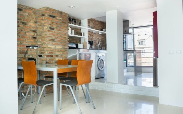 FM Deluxe 2-BDR Apartment with Rooftop Terrace - Varna