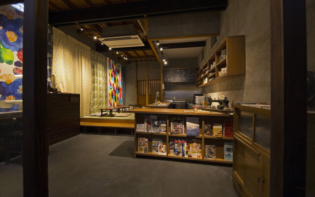 Sheena and Ippei - Hostel