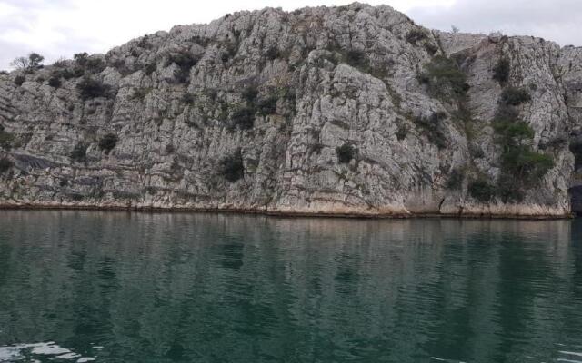 Apartments Zafranović