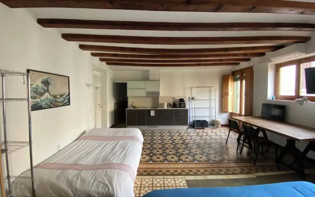 Lovely 2-bed Apartment in Barcelonas Best Location