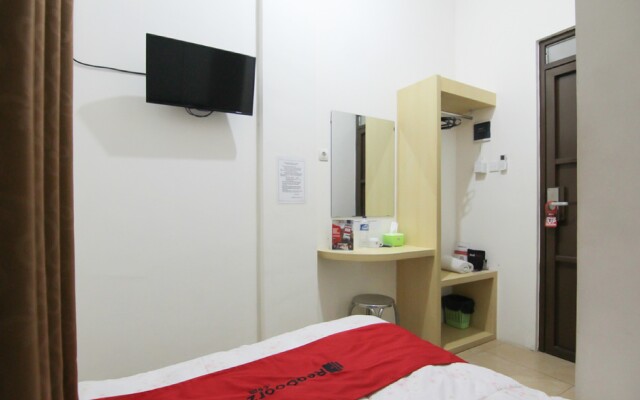 RedDoorz near Akademi Kepolisian Semarang
