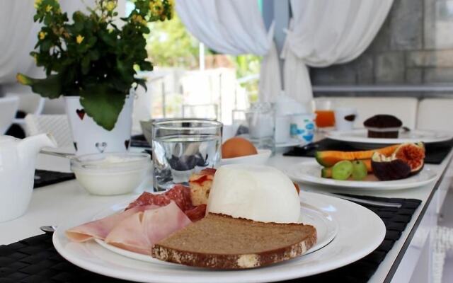 Colonna Rooms & Apartment