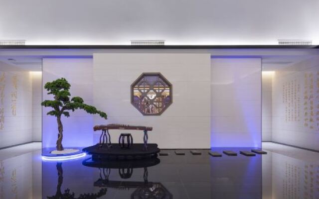 Quxian Wenfeng Youzhu Hotel