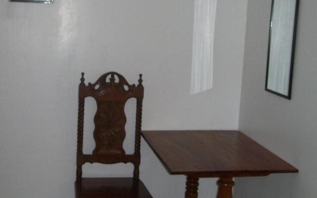 Charm Guest House - Hostel