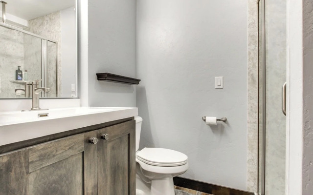 Boat Dock: Riverfront Oconto Home!