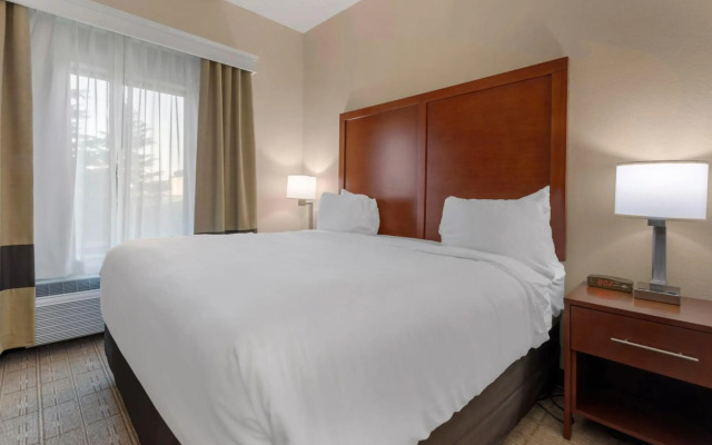 Comfort Inn & Suites