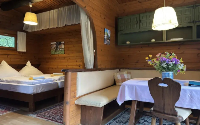 Blockhaus Mitten in der Natur