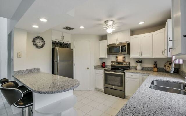 Colonial Avenue Home