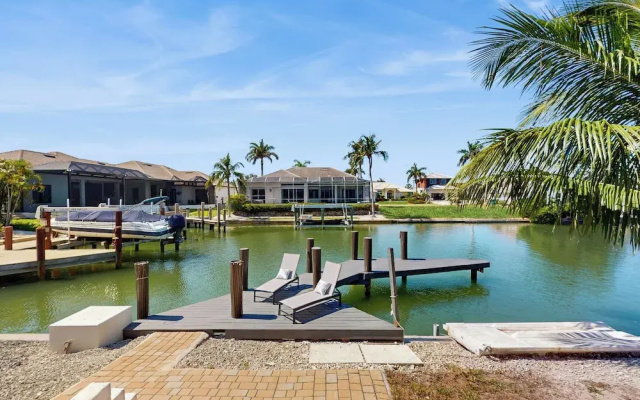 Swim Spa + Dock! Boater's Retreat on Marco Island