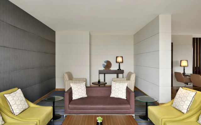 Courtyard by Marriott Bengaluru Outer Ring Road – Guest Rooms – Bangalore
