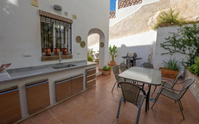 Marina Bella 1F Menyber