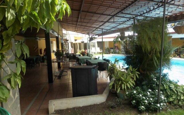 Hotel Puerta del Sol - San Jose Airport
