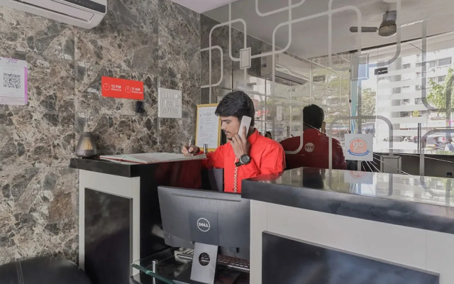 OYO 5661 Hotel AK Palace