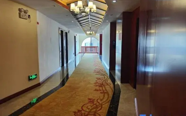 Xingyue Garden Hotel (Qingzhen Vocational Education City)