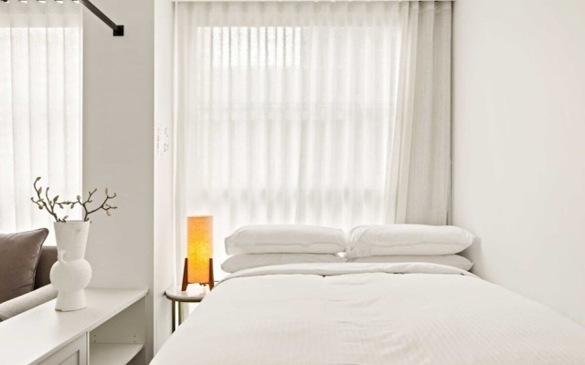 City Centre Studio by Hyde Park – Guest Rooms – Sydney