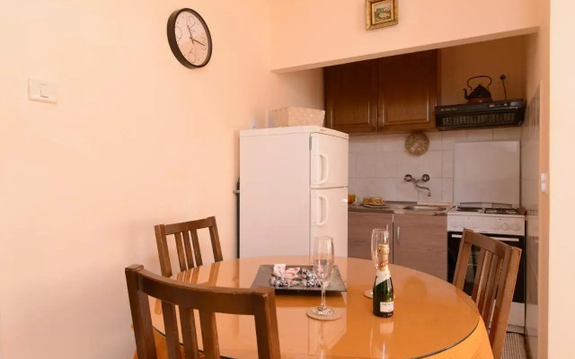 Ante Apartment