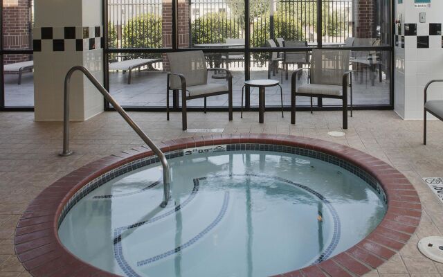 DoubleTree Suites by Hilton Bentonville