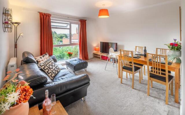 La Casa Suites Windsor