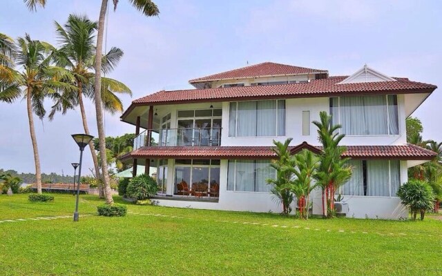 BLUSALZ MANOR Waters Edge Kochi