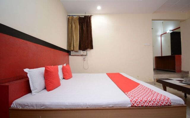 Oyo 29852 Hotel Golden View