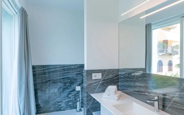 Villa White by Myvillacollection