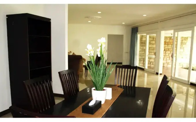Siaga Raya 3 Villas