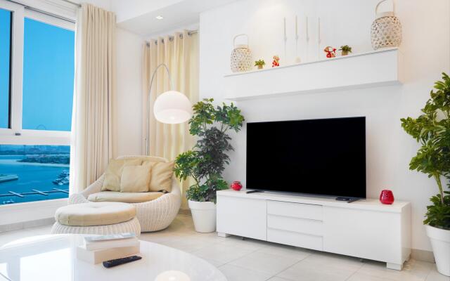 Modern and Airy 2BR in Palm Jumeirah