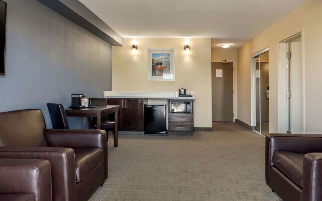 Quality Inn & Suites Bathurst