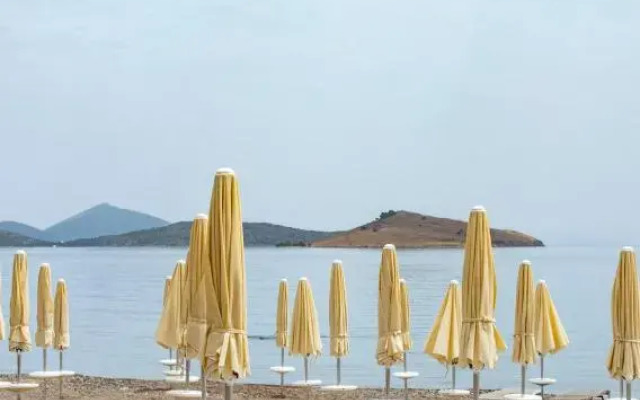 Omer Aybak Beach Hotel